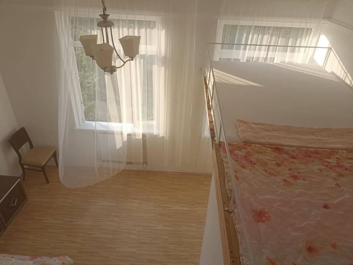 BIS-A Guesthouse Makhinjauri Eksteriør billede