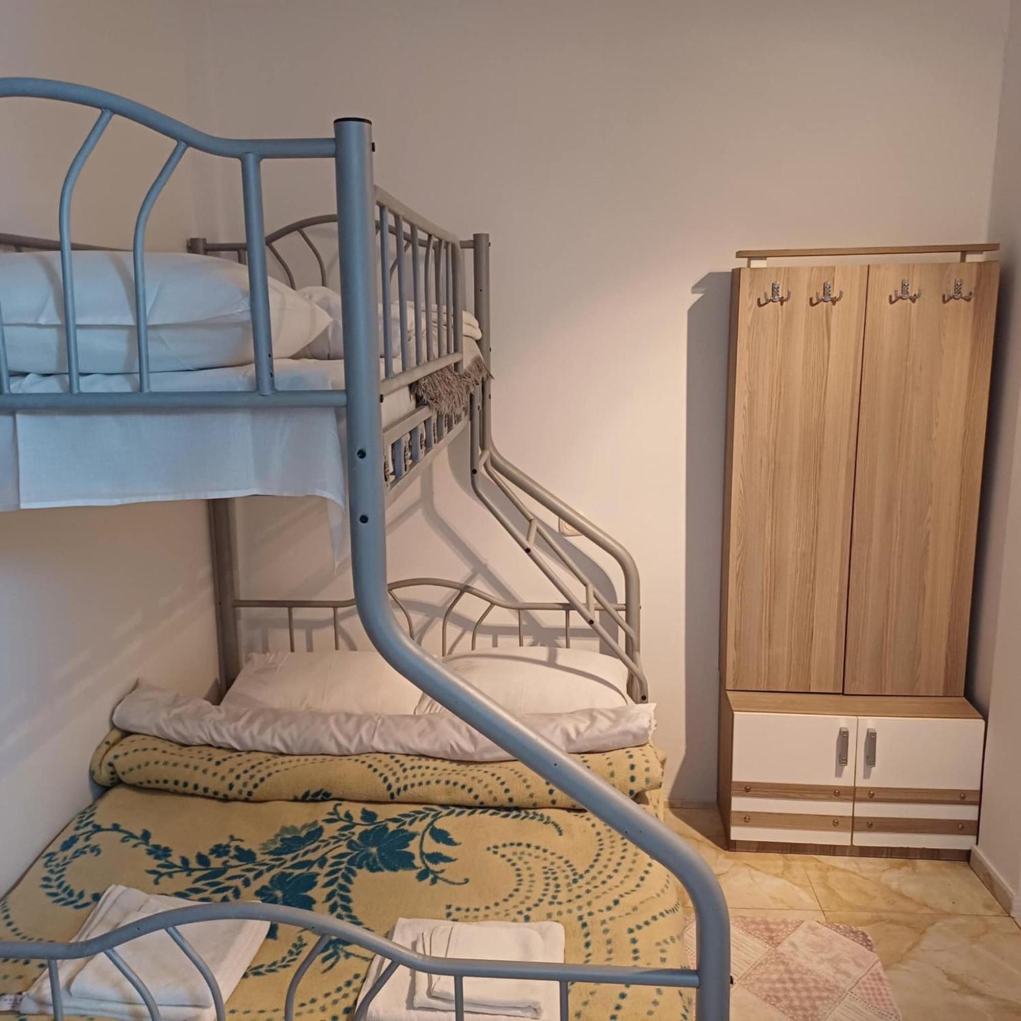 BIS-A Guesthouse Makhinjauri Eksteriør billede