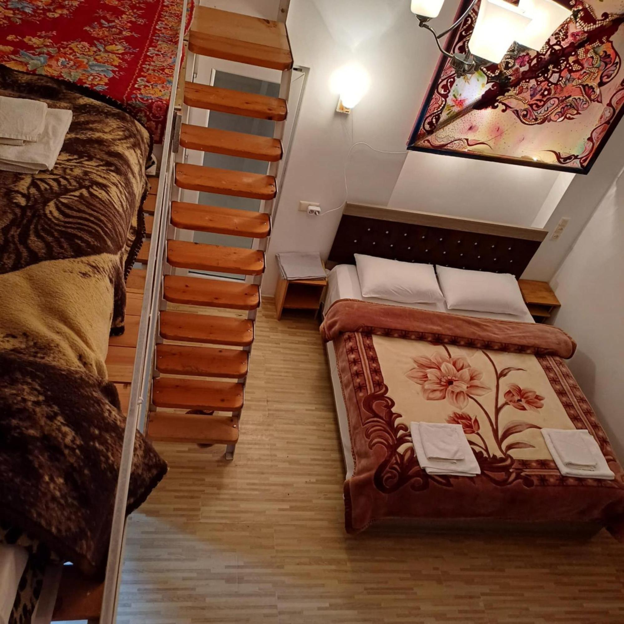 BIS-A Guesthouse Makhinjauri Eksteriør billede