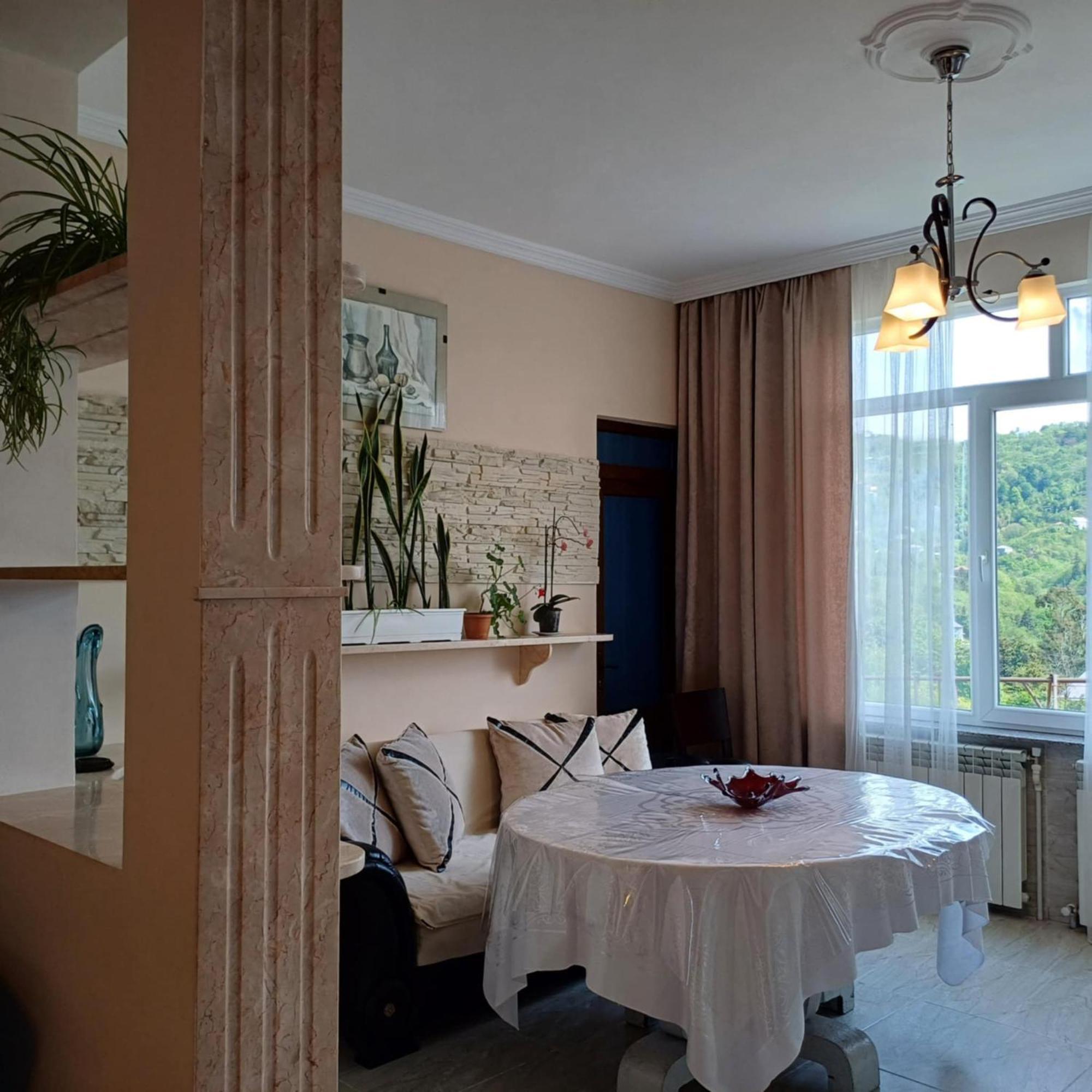 BIS-A Guesthouse Makhinjauri Eksteriør billede